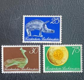 外国邮票列支敦士登邮票1971年 国家博物馆重新开放 13世纪金属碗，罗马二世纪孔雀珠宝等 艺术品 宝物   新 3全