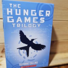 The Hunger Games Trilogy Box Set (Books 1-3) 饥饿游戏套装（平装）