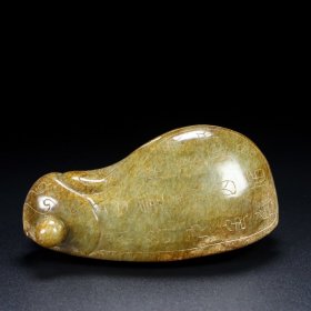 精品和田玉 ，蝉，玉质细腻，包浆厚重，沁色入骨，雕工精细，品相完美，细节如图，长10.5宽5.5高5.5厘米，总重434克，