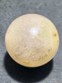 冰飘战国红玛瑙高玉化通货随形圆珠一颗，