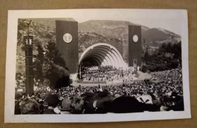 1943年蒋夫人旅美演讲好莱坞现场拍摄老照片（带蒋夫人签名 Madame chiang kai shek signed）