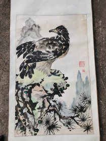 名人字画:老鹰图，大展宏图，画得非常漂亮，威猛、栩栩如生，长宽165*68.5厘米，画长宽96*59厘米，原盖印落款，品相还不错，除了有几条折痕，折痕处不裂（最后一图）