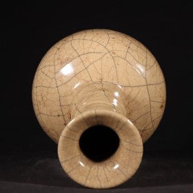 旧藏宋代哥窑“乾隆御题”弦纹瓶