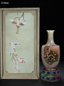 旧藏珍品布盒装寿山石花瓶