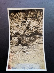 民国武汉被日军轰炸废墟照片。长11厘米，宽6.5厘米。满百包邮