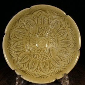 瓷碗：耀州窑刻双鱼纹花口碗，高7直径20.5cm