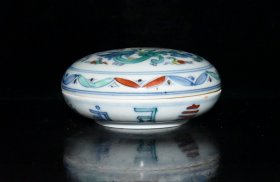 明代成化斗彩龙纹粉盒【 5.2x11cm 】