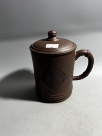 2000年左右，宜兴紫砂工艺厂茶杯一只