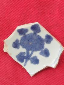 大明青花花卉纹宣德年制款碗底瓷片