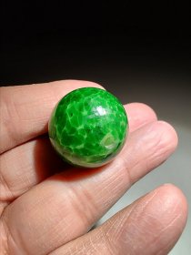 1079 清代官造青蛙皮琉璃朝珠 非常少见的品种 直径25毫米 超级完美