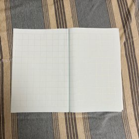老宣纸粉彩加工系列，宣纸粉彩方格，四尺对开，34*138厘米，整袋10张，蓝底金格，格子3*3厘米，53*12格，共636格，适宜小楷书法佛经抄经创作等，品佳