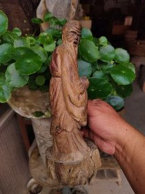 木雕老寿星，栩栩如生，雕工精美，总高25公分