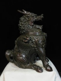 收淘纯铜乾隆年制款 《麒麟熏香炉》 尺寸：高31CM，身宽28CM 重量：约8斤