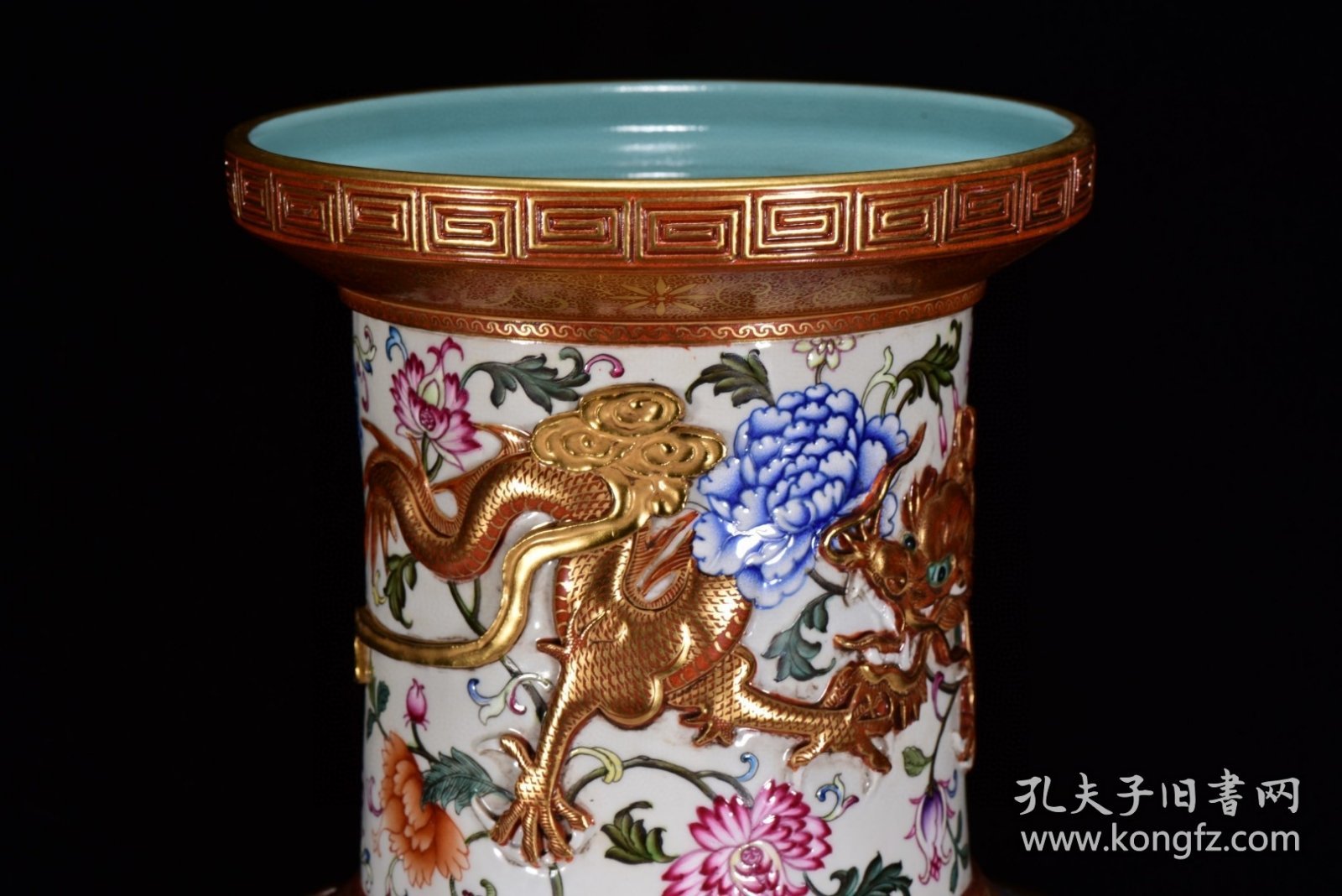 瓷器 清乾隆珐琅彩雕刻鎏金龙穿花纹爆竹瓶 68*30厘米