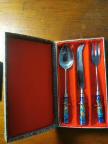 景泰蓝艺术品工艺品西餐餐具礼盒一套。创汇时期外销品？