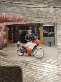 九十年代和摩托车合影
