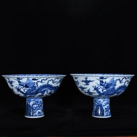 明宣德青花龙凤纹高足碗，高16厘米，直径25厘米