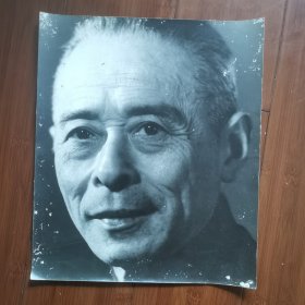 70一80年代大尺幅黑白人像照片。30x26㎝