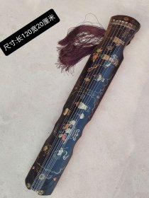 民国老古琴一把，大漆描金杉木古琴，使用痕迹明显，漆色斑驳，不影响使用，音质好，纯正清澈。