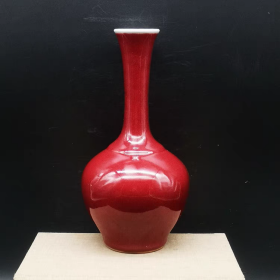 1972建国瓷郎红釉赏瓶