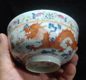 清粉彩双龙戏珠碗