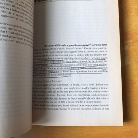 One Up On Wall Street：How To Use What You Already Know To Make Money In The Market； 彼得·林奇的成功投资【英文版 书名以图为准 大32开平装】书内有点笔记划线