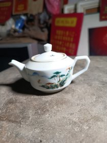 1980年广东大埔高陂山水功夫茶瓷茶壶