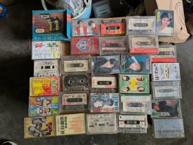 #兴趣收藏好货 老磁带歌曲，磁盘，老歌，歌曲，共30个，品相看图片。标价为30个一起的价格。