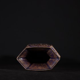 旧藏宋代柴窑宝石蓝釉镂空六方瓶高23cm.宽14cm