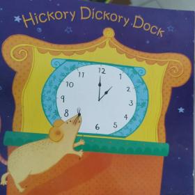 Hickory Dickory Dock (Classic Books with Holes)