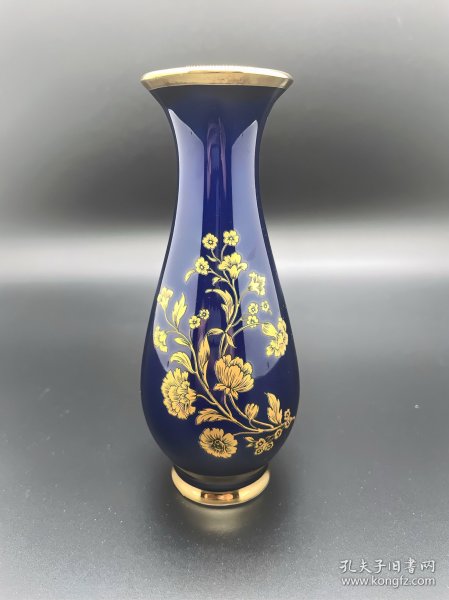 德国皇家kmp描24K金钴蓝陶瓷花瓶