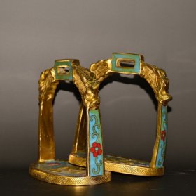 早期收藏 纯铜景泰蓝掐丝龙头马蹬摆件 做工精细 品相如图 尺寸：长13厘米 宽8.5厘米 高15厘米 重1590克左右