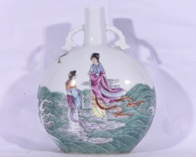大清雍正年制粉彩洋彩洛神赋图抱月扁瓶 高27.7宽22厘米2