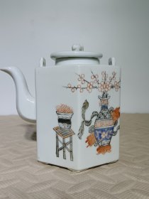 粉彩茶壶