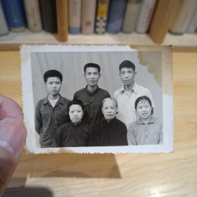 老照片–60年代六人合影留念（三男三女）