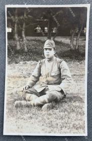 抗战时期 身穿“昭五式”军服的日军伍长 原版老照片一枚