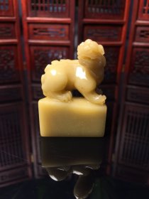 精工优质老矿•寿山连江黄《古瑞兽》钮印章