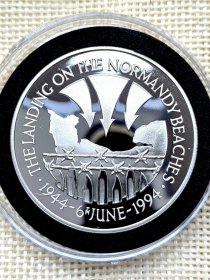 圣赫勒拿和阿森松50便士精制银币 1994年二战诺曼底登陆50周年纪念 28.28克925银 少见 fz0069