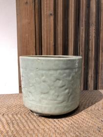 清代大号龙泉刻花炉