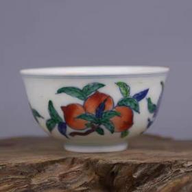 明斗彩三多纹茶碗