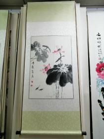 花鸟画家石泉老师作品
画心45x67cm
精裱卷轴全长宽57×高143cm