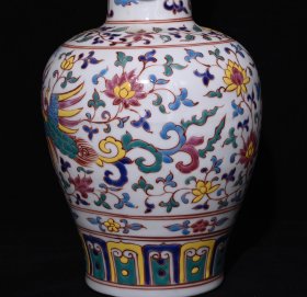 旧藏 明宣德五彩穿花凤纹贯耳瓶 高30.5×18厘米