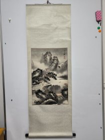 中国美术家协会会员，【刘亚华；山水画作品一幅43x67】原装原裱立轴！保真出售！