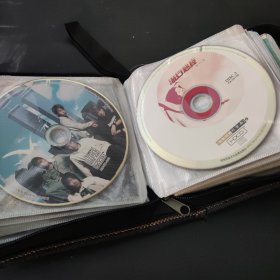 一本CD 华语男女歌手 永邦 李泉 朴树陈奕迅 周杰伦 陈晓东 阿杜 阿桑 郑秀文 江美琪 陈慧娴 谭咏麟等 一共30七八张。