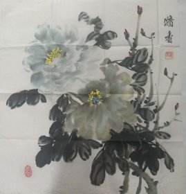 彭梦春 文化底蕴 有年代感旧作 从印泥篆刻可看出其非普通江湖画家（据藏家介绍说:作者是80、90年代南京师范大学老教授 具体请自鉴）牡丹《暗香》 53厘米X49厘米（因年代较久有瑕疵或边角有破损）作品宣纸年代较久可能带有年代感的黄斑介意者勿拍 国画老作 年代约: 90年代末 ——21世纪初 未装裱宣纸画芯 下单后折叠装信封发货