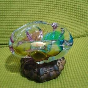 日本彩色玻璃烟灰缸 厚重器型优美