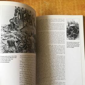 OSPREY PUBLISHING; IWO JIMA 1945 The Marines raise the flag on Mount Suribachi 1945年，硫磺岛海军陆战队在折钵山升起国旗【英文原版 平装16开 书名以图为准 品好看图】