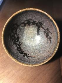 （玄色之美）宋金茶盏---南宋吉州窑喜鹊登梅剪纸贴花（外玳瑁纹）盏
