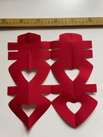 2000年，剪纸纸样，双喜图案，纯手工制作，背面标识剪纸时间