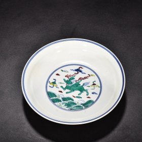 瓷器 明成化斗彩飞象纹盘 高5.3厘米 宽21.1厘米